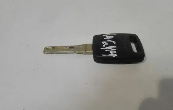 Audi A6 S6 C5 4B Ignition key/card 