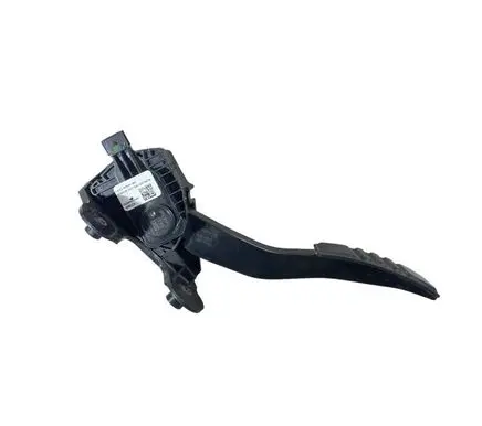 Ford Mustang VI Accelerator throttle pedal CR339F836BB D1606U0080 K863G9F836