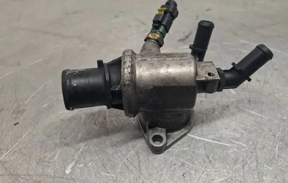 Opel Signum Thermostat/thermostat housing V705588