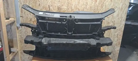 Volkswagen Touran I Radiator support slam panel 1K0010328J