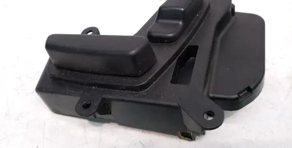 Mercedes-Benz E W211 Seat control switch 2118211358