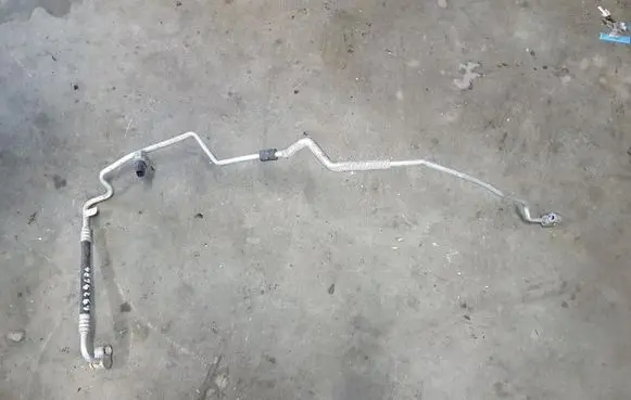 BMW X5 E53 Air conditioning (A/C) pipe/hose 6939484