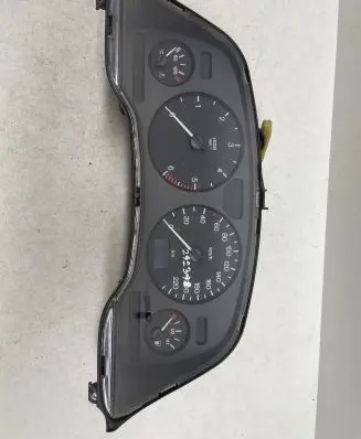 Speedometer (instrument cluster)