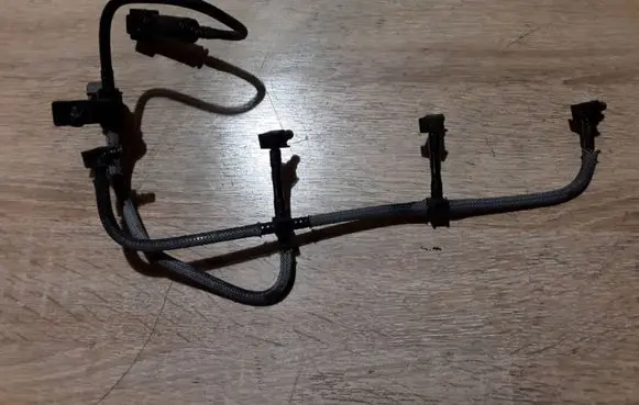 Fuel return line/hose