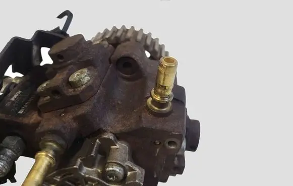 Citroen C4 I Picasso Fuel injection high pressure pump 0445010102