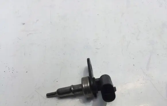 Coolant temperature sensor