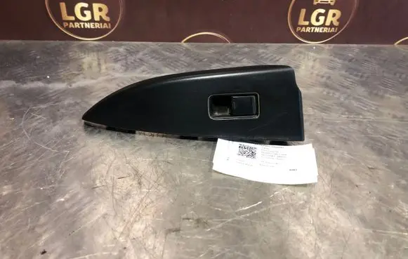 Subaru Legacy Electric window control switch 94263AJ050