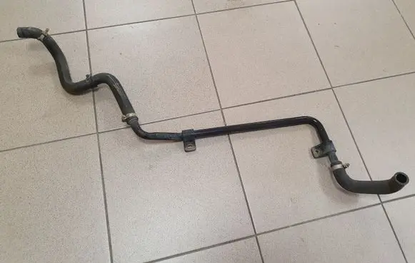 Mercedes-Benz Vito Viano W639 Engine coolant pipe/hose A6398305315 A6398320703