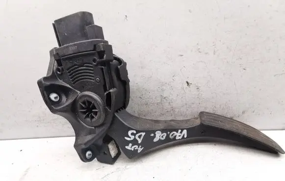 Volvo V70 Accelerator throttle pedal 6G929F836DD