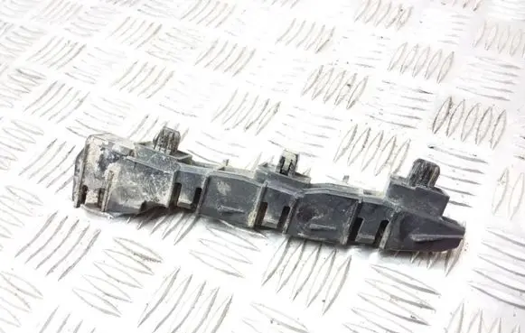 Subaru XV Front bumper mounting bracket