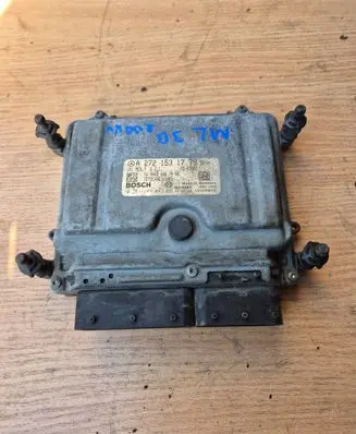 Mercedes-Benz ML W164 Engine control unit/module A2721531779 A0024467440 0261209045
