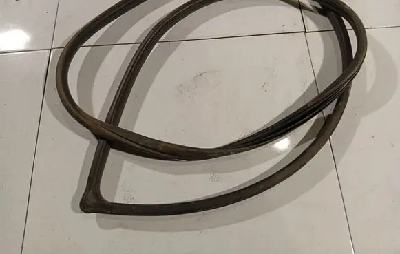 Honda Civic Rubber seal front coupe door