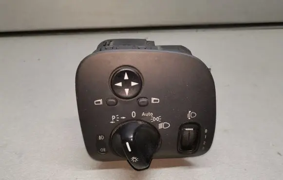 Mercedes-Benz C W203 Light switch A2035450604