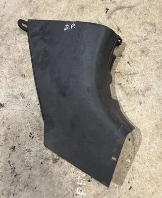 Foot area side trim