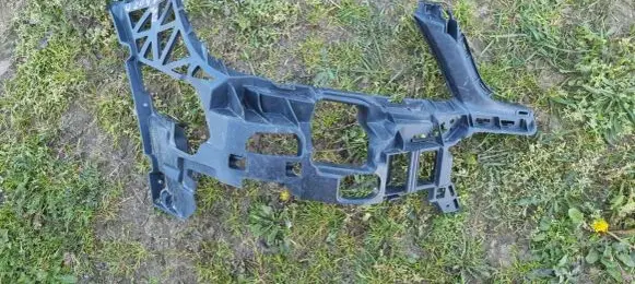 Mercedes-Benz C W204 Front bumper mounting bracket A2048854265