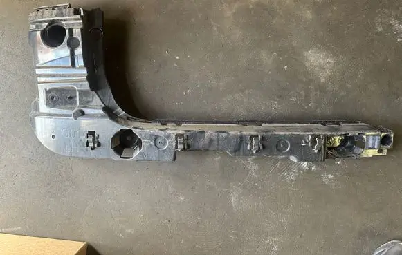 BMW X3 G01 Bumper support mounting bracket corner 7400665 13960514
