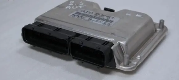Audi A4 S4 B6 8E 8H Engine control unit/module 8E0907401Q