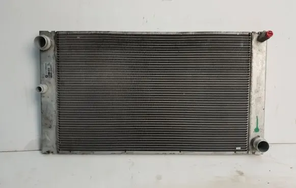 BMW 5 E60 E61 Coolant radiator 7795878 E9990003