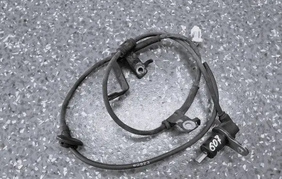 Mazda MPV II LW ABS rear brake sensor LC704372Y