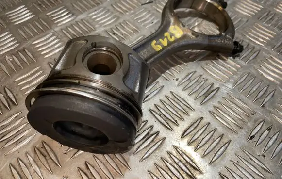 Maserati Ghibli Piston with connecting rod 2017H