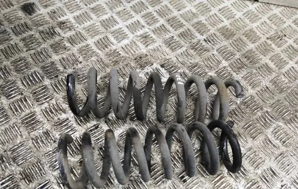 Mercedes-Benz C W204 Rear coil spring