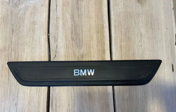 BMW X3 F25 Side skirt front trim 7205597 0016145710 51477205597