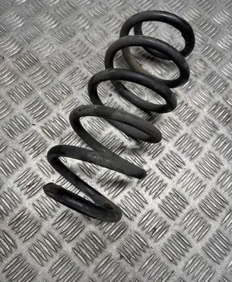 Toyota Avensis T270 Rear coil spring 
