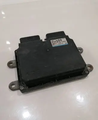 Mazda 3 II Engine control unit/module LF8J18881H E6T60271H6