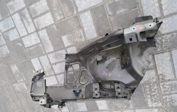 Citroen DS5 Front side member 