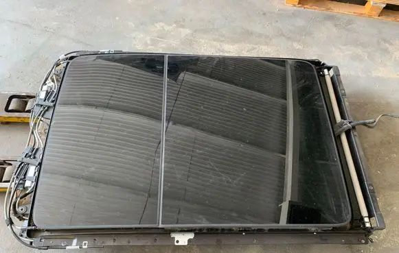 Chrysler Pacifica Sunroof set 68274063AA