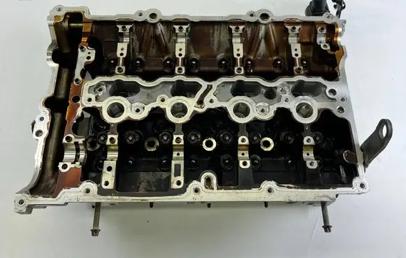 BMW 4 F36 Gran coupe Engine head 868275207 0118052501284