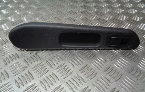 Toyota Avensis T220 Electric window control switch 7425105030