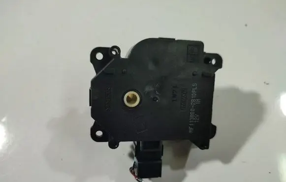 Toyota Avensis T270 Air flap motor/actuator MF1138002810PLS