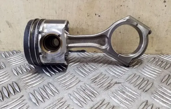 Subaru Outback Piston with connecting rod B5EEEE B5EE