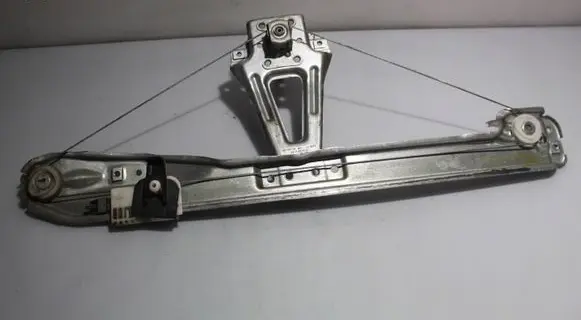 Renault Clio III Rear window lifting mechanism without motor