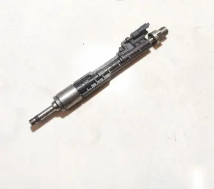 BMW 4 F32 F33 Fuel injector 0261500172 13647639994