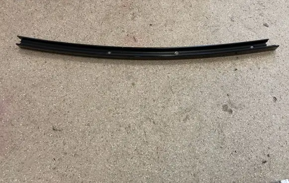 BMW X7 G07 Rear door windshield rail 7429411