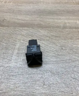 Audi A3 S3 8P Hazard light switch 8P0941509