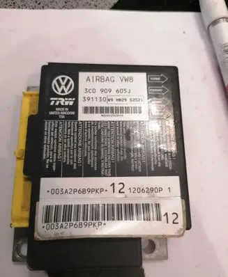 Volkswagen PASSAT B6 Airbag control unit/module 3C0909605J