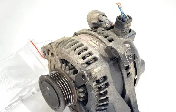 Toyota Corolla Verso E121 Generator/alternator 2706027070