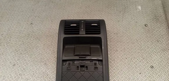 Volkswagen PASSAT B6 Rear air vent grill 3C0864298BB