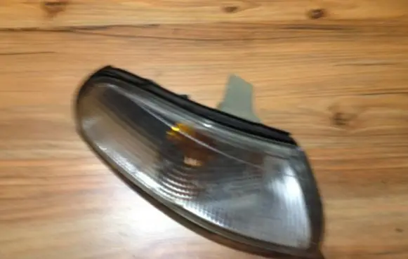 Mazda 626 Front indicator light 183712 18-3712