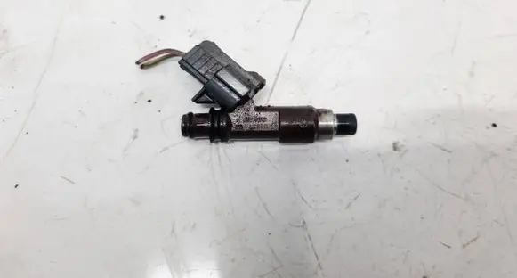Subaru B9 Tribeca Fuel injector 010062716