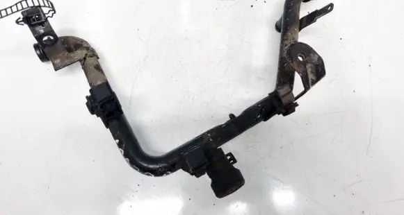 Volkswagen Golf IV Engine coolant pipe/hose 038121065