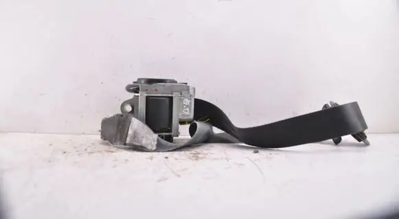 Volkswagen Golf VI Front seatbelt 1K4857706BJ