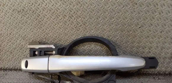 Mitsubishi Lancer VIII Front door exterior handle