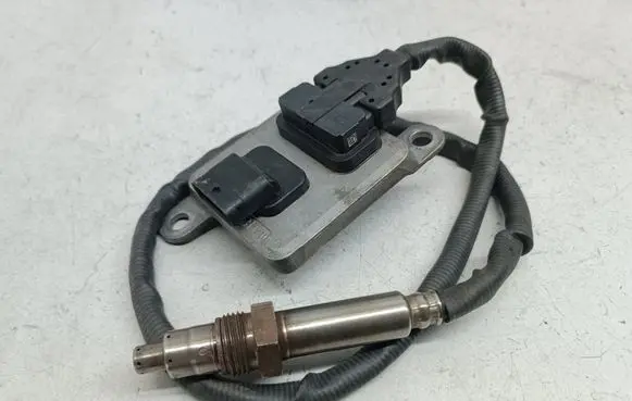 Mercedes-Benz E W212 Lambda probe sensor A0009055712 0009055712