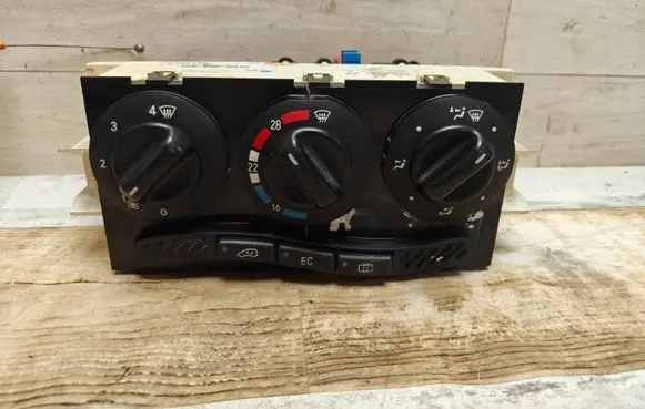 Mercedes-Benz A W168 Climate control unit 1688300485