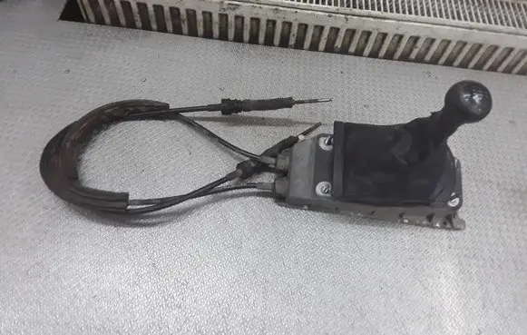 Seat Ibiza III (6L) Gear shifter/selector 6Q0711049