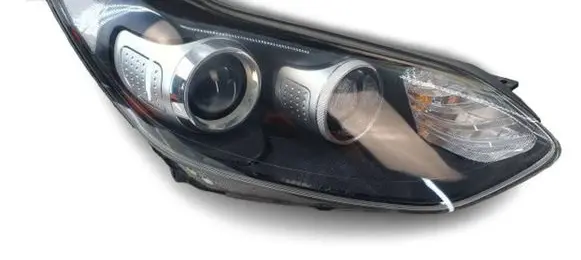 KIA Sportage Headlight/headlamp 92102-f1100